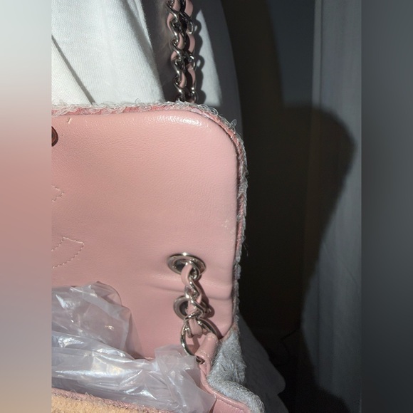 Chanel Mini Waterfall CC Flap Bag
Sequins - Picture 13 of 17